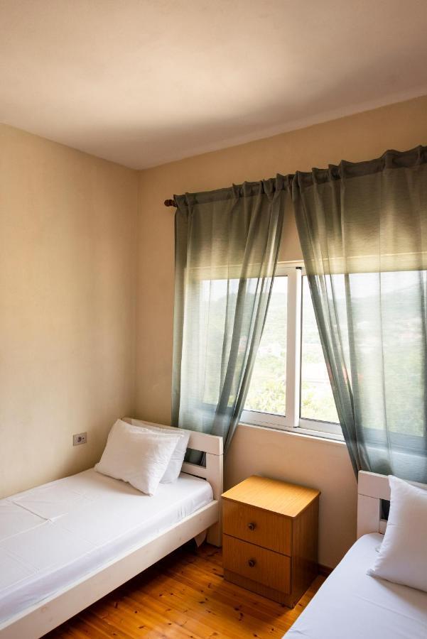 Janakis Apartments Himarë Extérieur photo