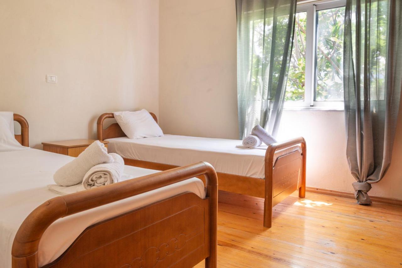Janakis Apartments Himarë Extérieur photo